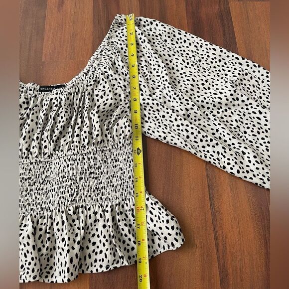 NWT Sincerely Jules long sleeve smocked top size Medium - Picture 7 of 7